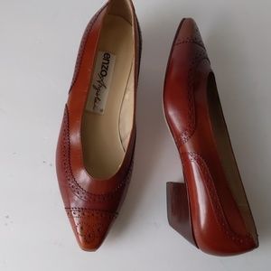 Enzo Angiolini brown wingtip flat shoes-sz 7 1/2 M